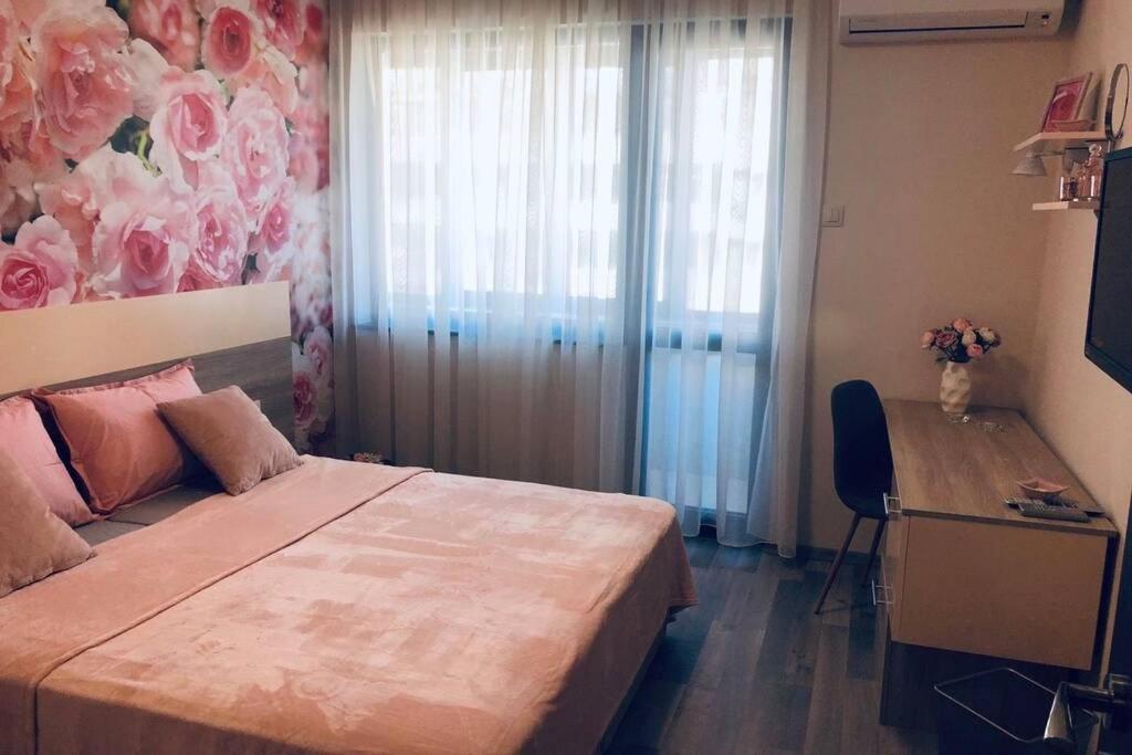 Lovely 3-Bedroom Apartment For 7 Ppl At The Centre Warna Exterior foto
